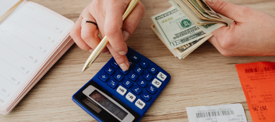 Business break-even calculator chart showing costs, revenue, and profit point.
